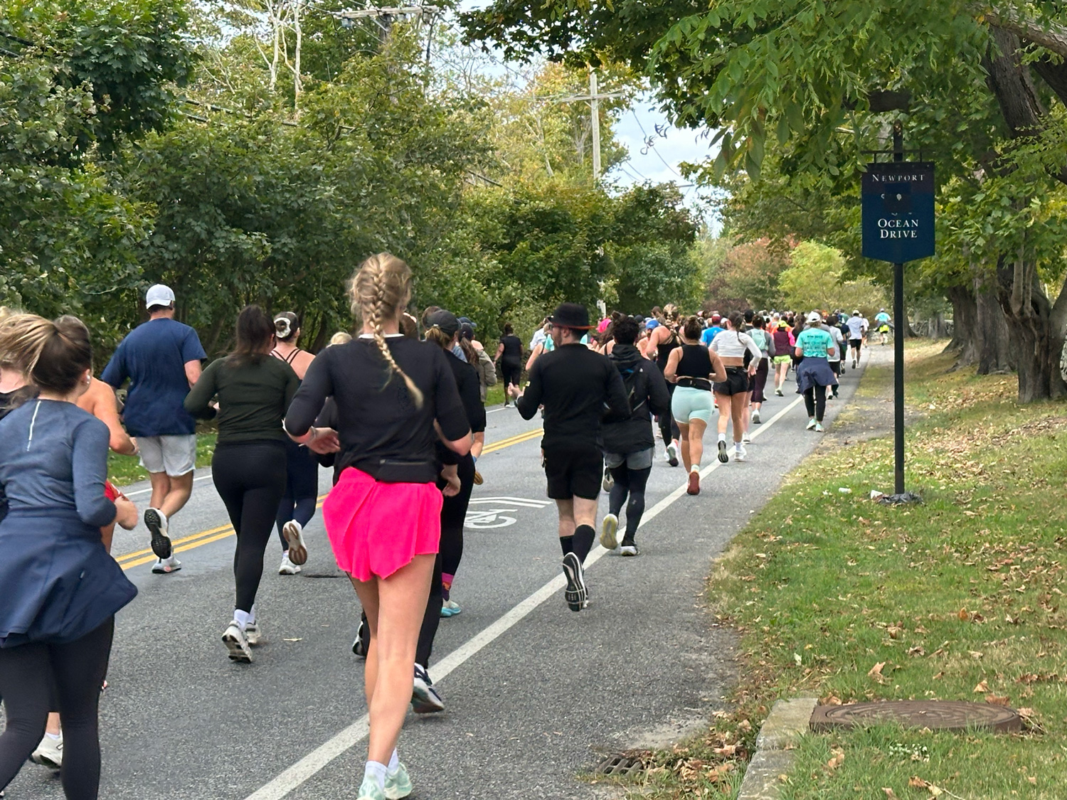 Running through the neighborhoods in the first half of the race